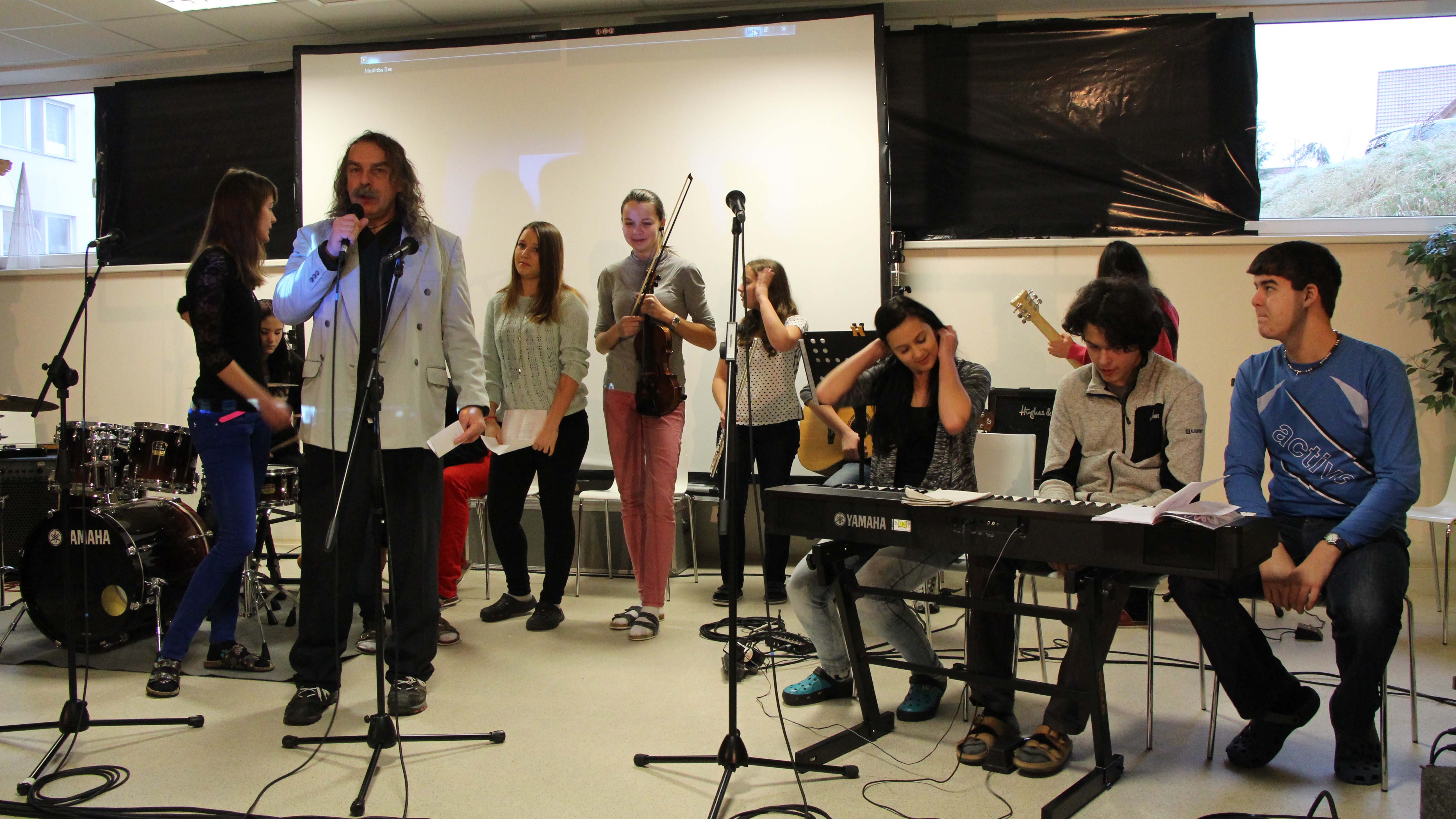 Radostně v hudební výchově