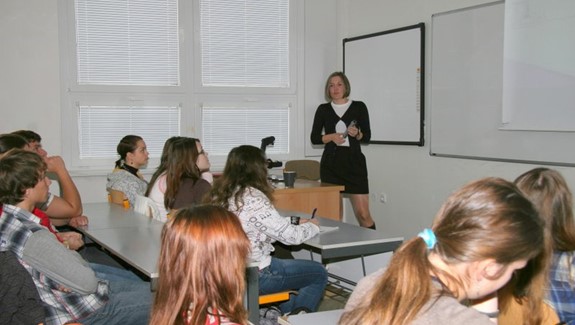 Analytická chemie společně s Farmaceutickou fakultou UK v Hradci Králové