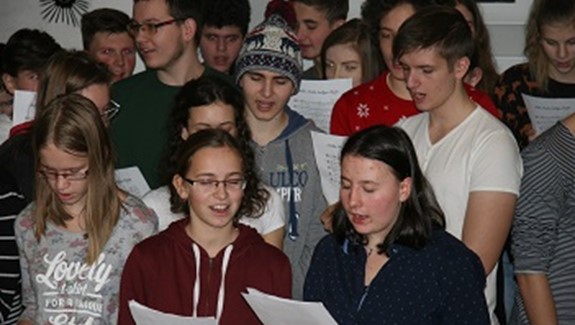 Zpívání na schodech