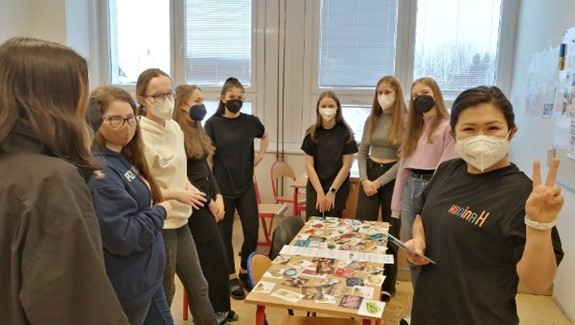 Isabel a Janet se studenty