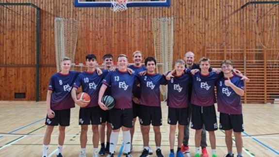 Basketbalový tým bojoval na okresním kole