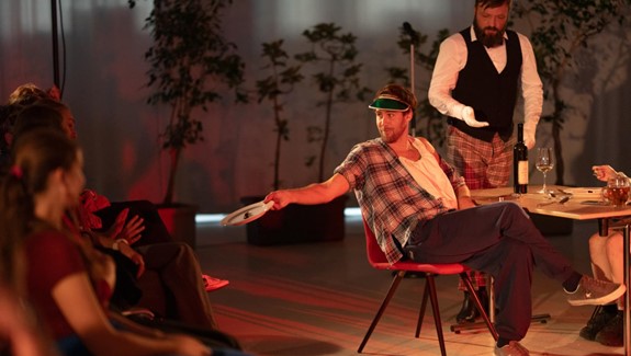 TAKTně či netaktně s Husou na provázku